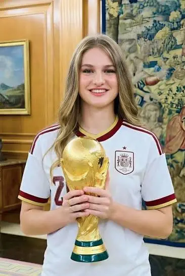 Leonor Lifts the World Cup: A Royal Champion Moment